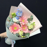 Букет_Розовые герберы и дельфиниум Букет_Розовые герберы и дельфиниум