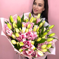 Лилия королевская пионовидная Букет XL Лилия королевская пионовидная Букет XL