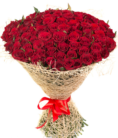 51 красных роз в сетке 50 см